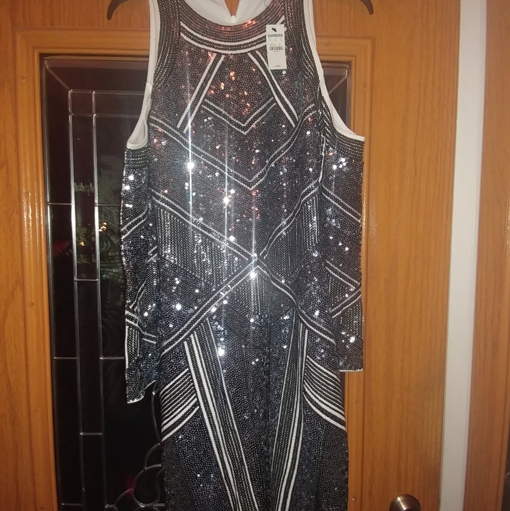 Express Sexy Cold Shoulder Dress Size L